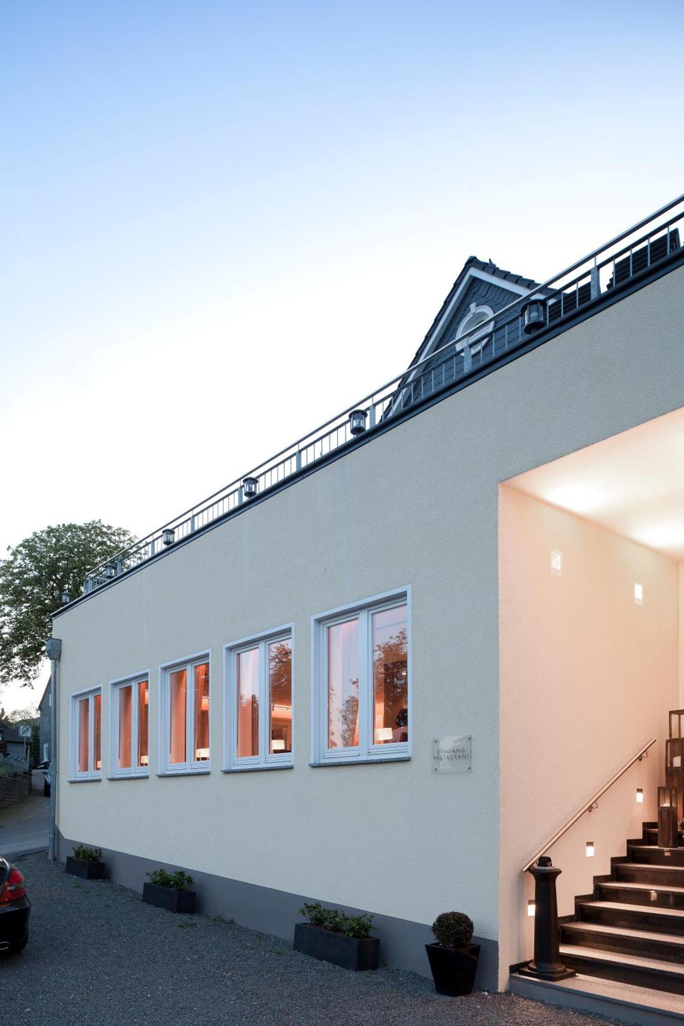 Zu Den Drei Linden Hotel Wermelskirchen Kültér fotó