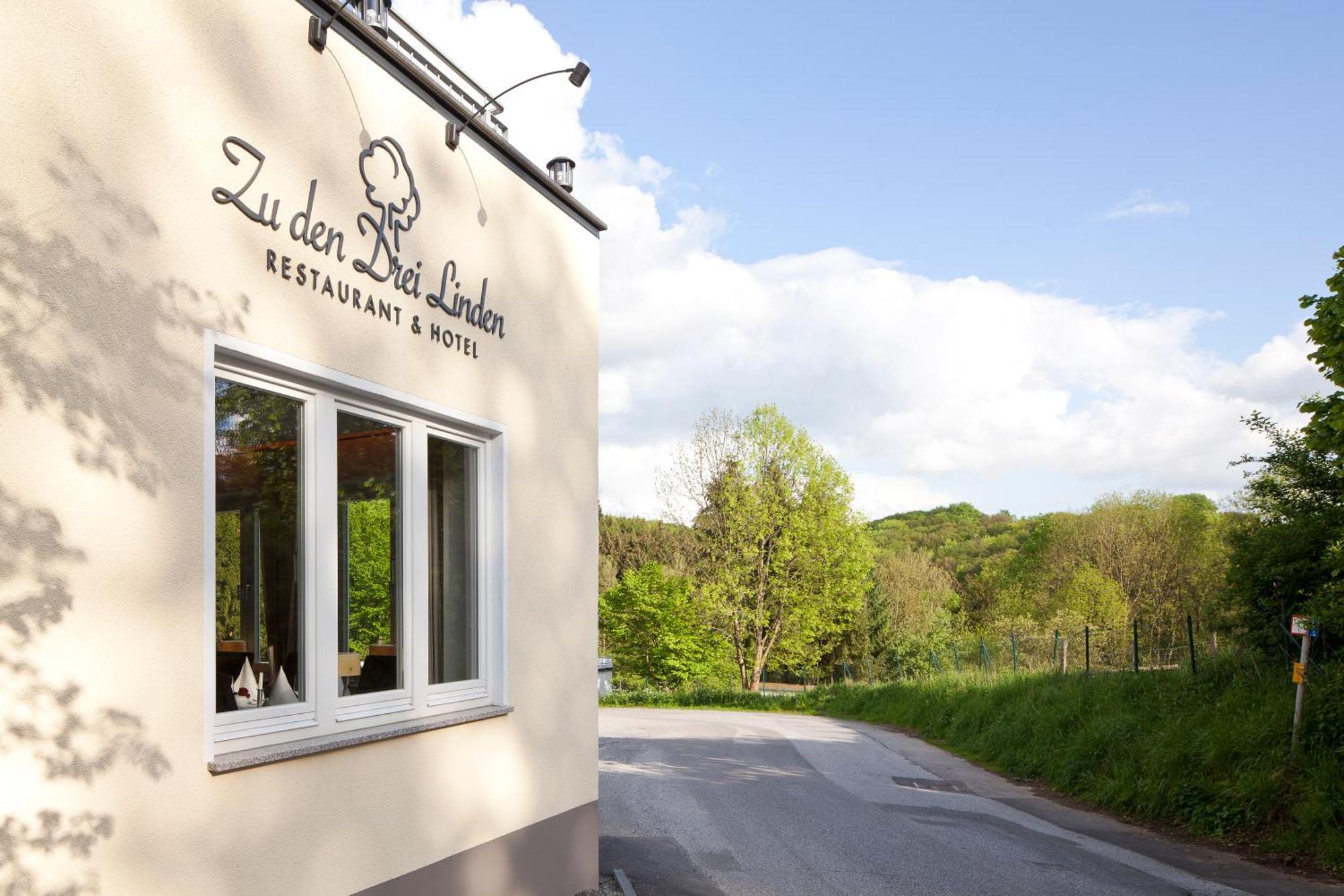 Zu Den Drei Linden Hotel Wermelskirchen Kültér fotó