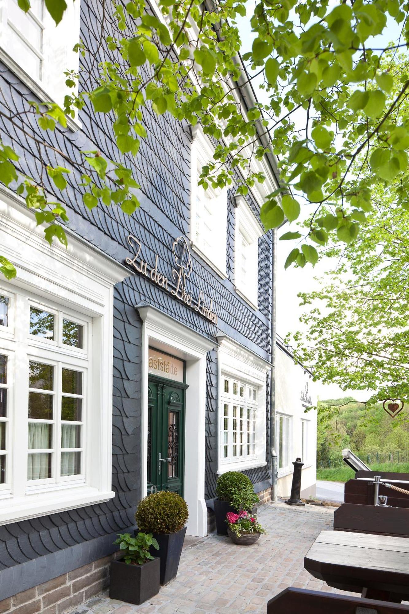 Zu Den Drei Linden Hotel Wermelskirchen Kültér fotó