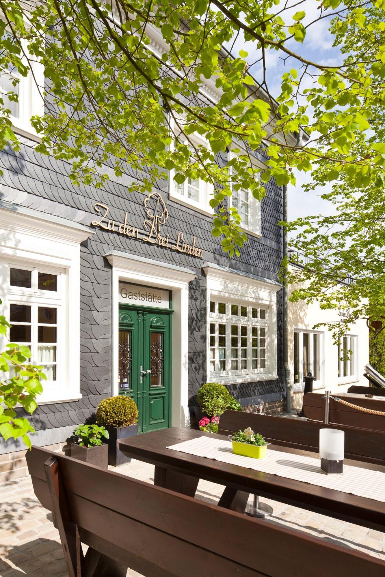 Zu Den Drei Linden Hotel Wermelskirchen Kültér fotó
