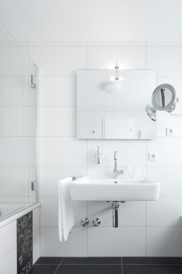 Zu Den Drei Linden Hotel Wermelskirchen Szoba fotó