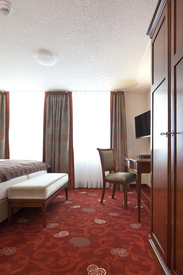 Zu Den Drei Linden Hotel Wermelskirchen Szoba fotó